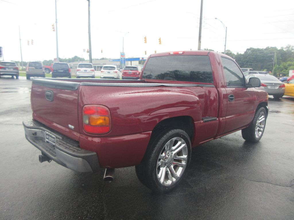 2002 GMC Sierra Image 4
