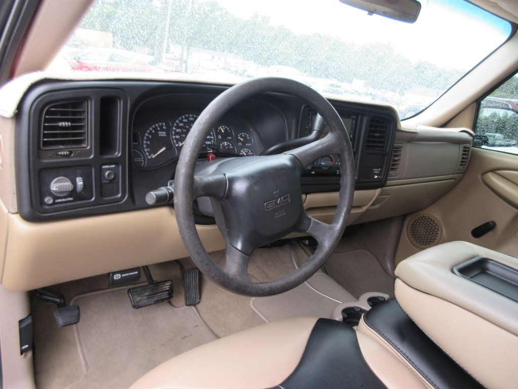2002 GMC Sierra Image 8