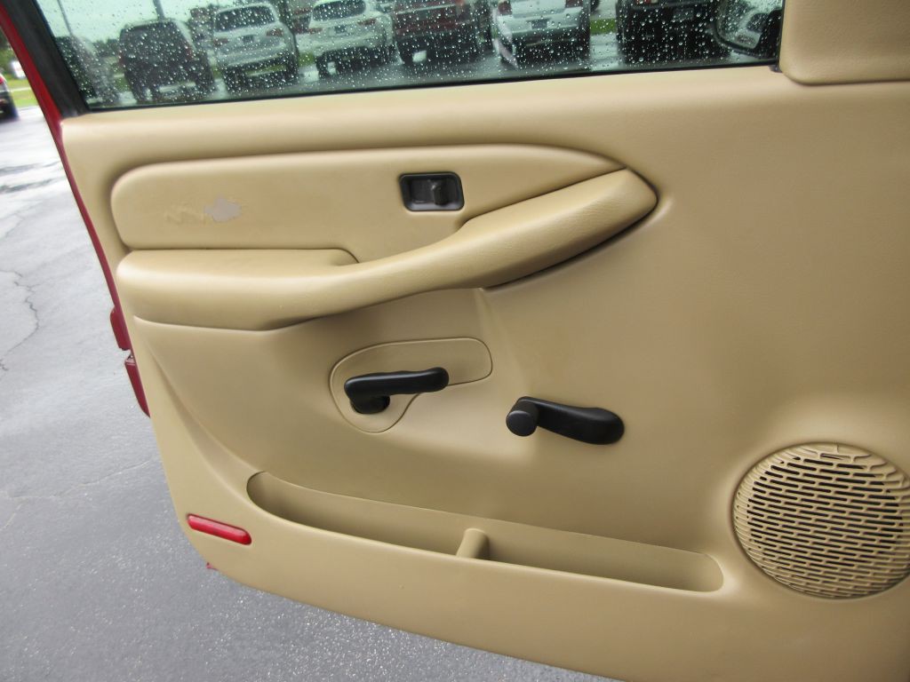 2002 GMC Sierra Image 11