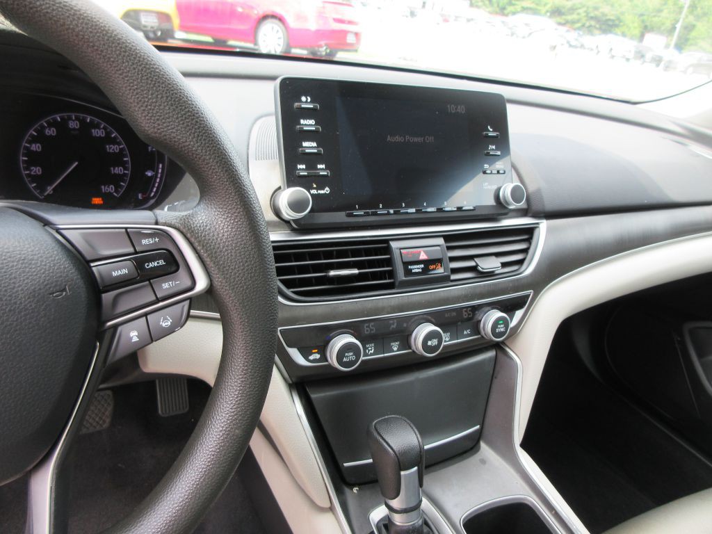 2019 Honda Accord Image 9