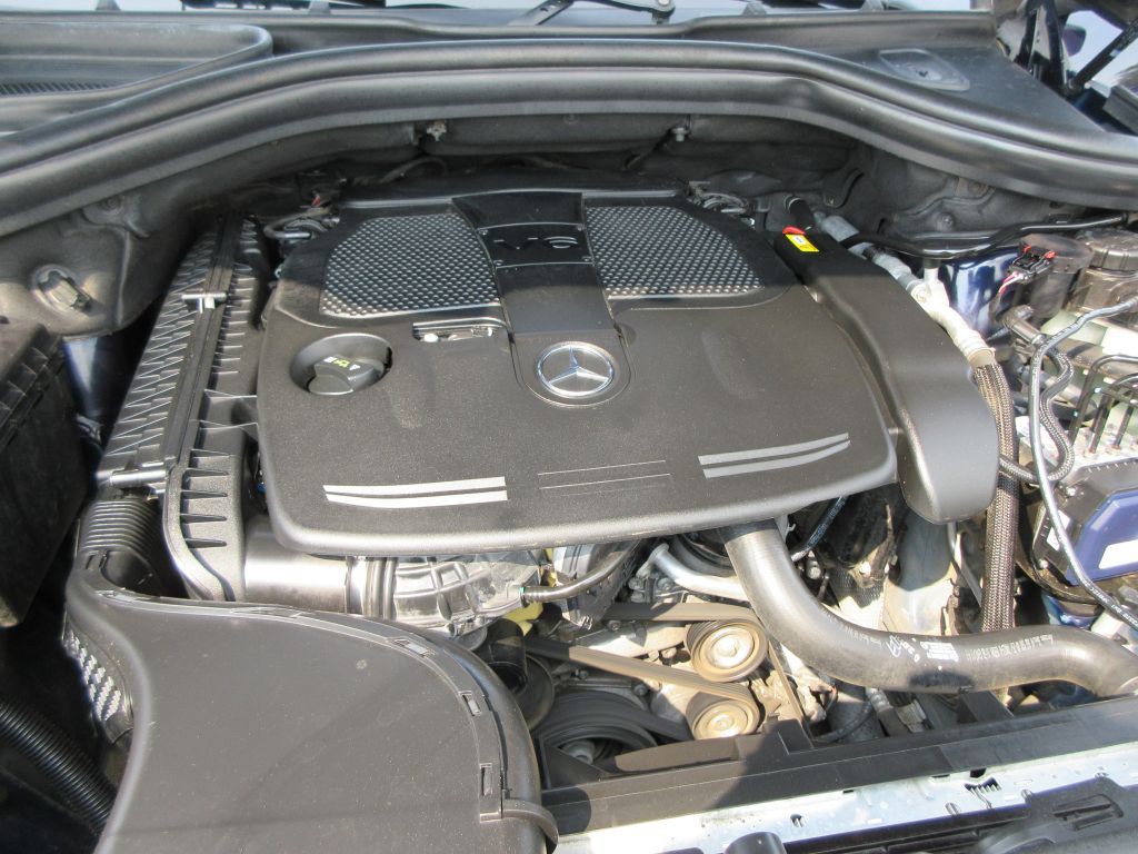 2012 Mercedes-Benz M-Class Image 17