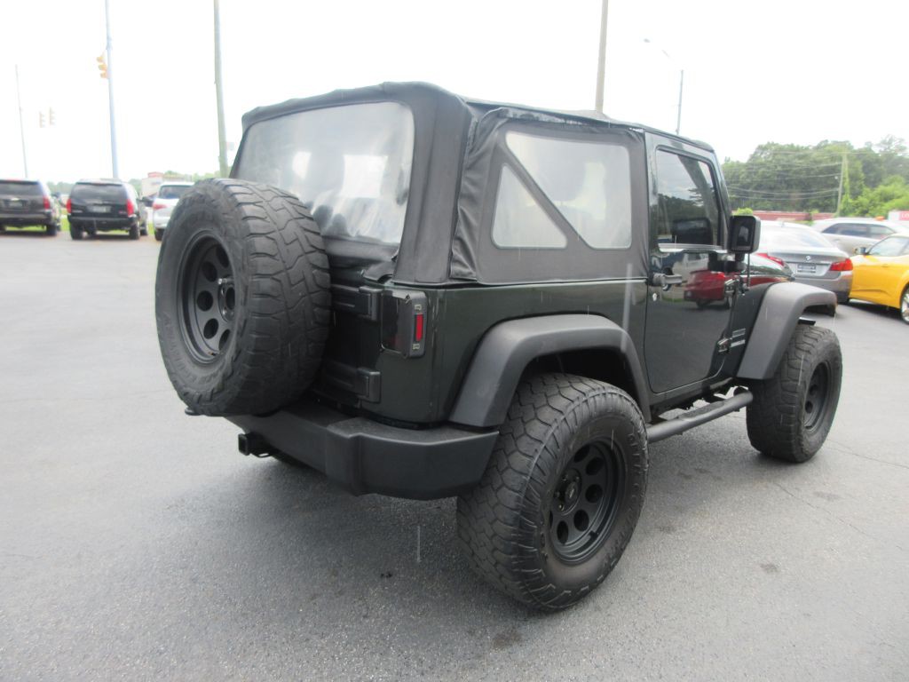 2011 Jeep Wrangler Image 4