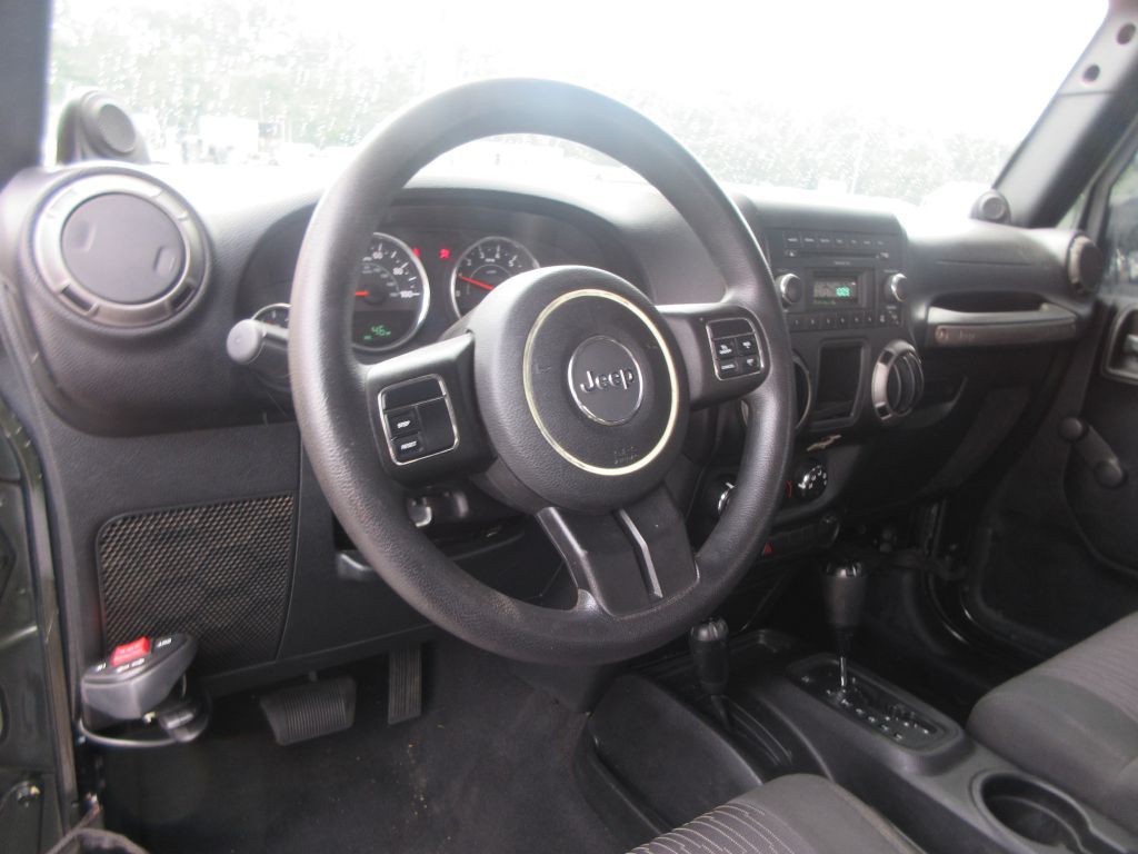 2011 Jeep Wrangler Image 7