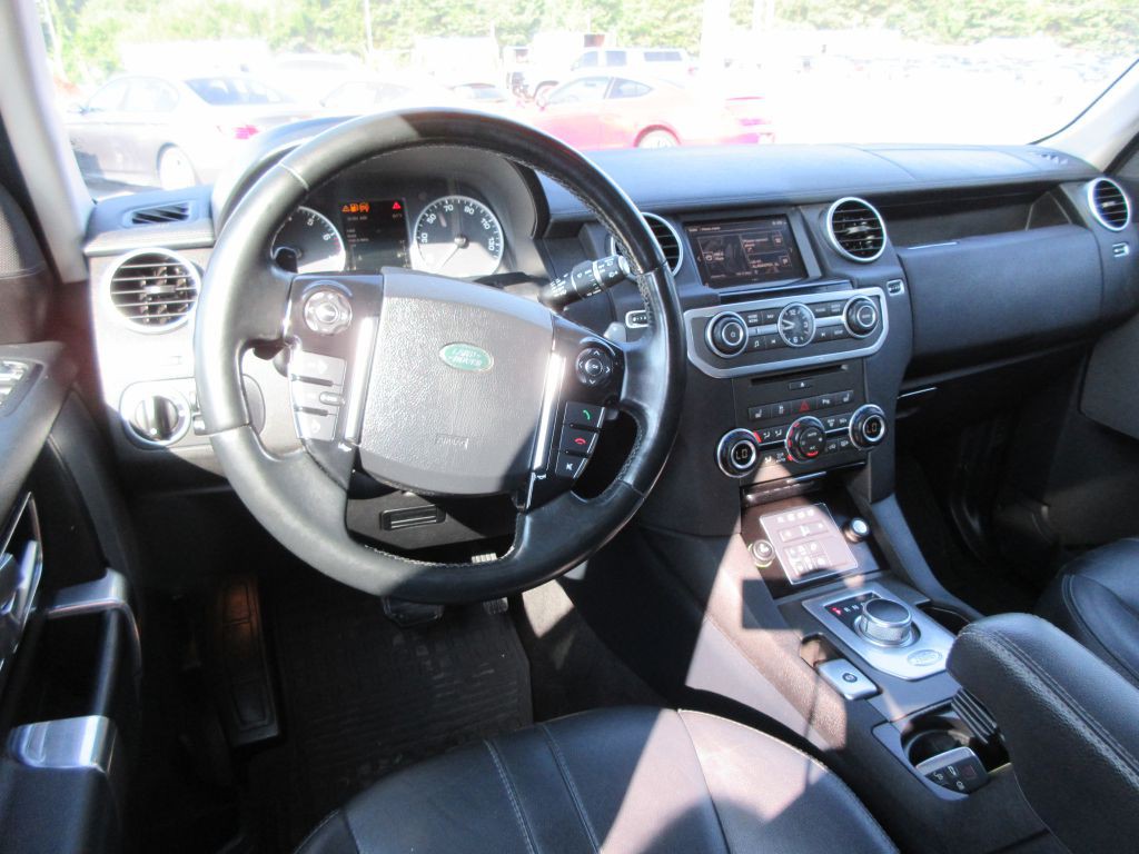 2016 Land Rover LR4 Image 7