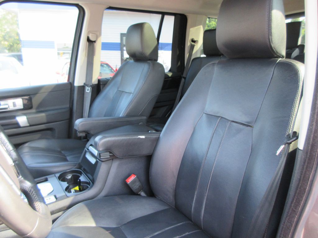 2016 Land Rover LR4 Image 11