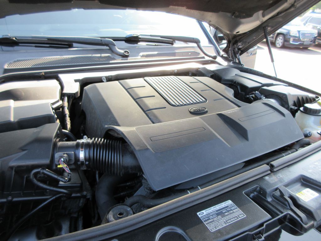 2016 Land Rover LR4 Image 17