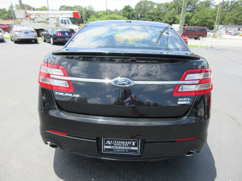2015 Ford Taurus Image 5