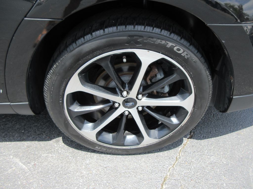 2015 Ford Taurus Image 15