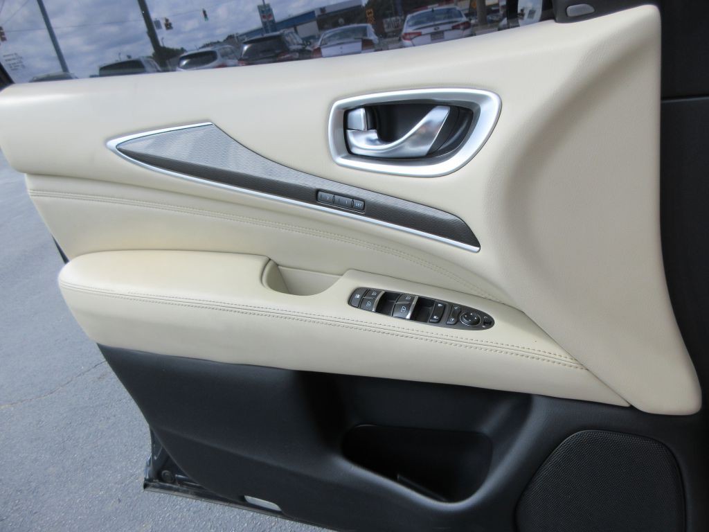 2019 INFINITI QX60 Image 10