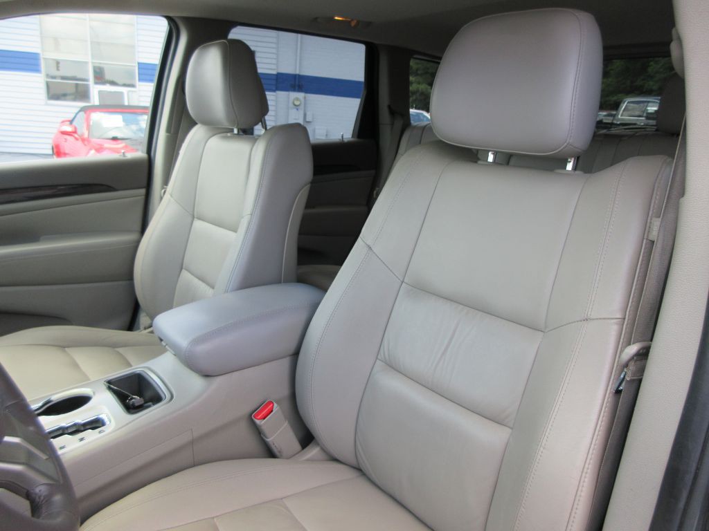 2013 Jeep Grand Cherokee Image 12