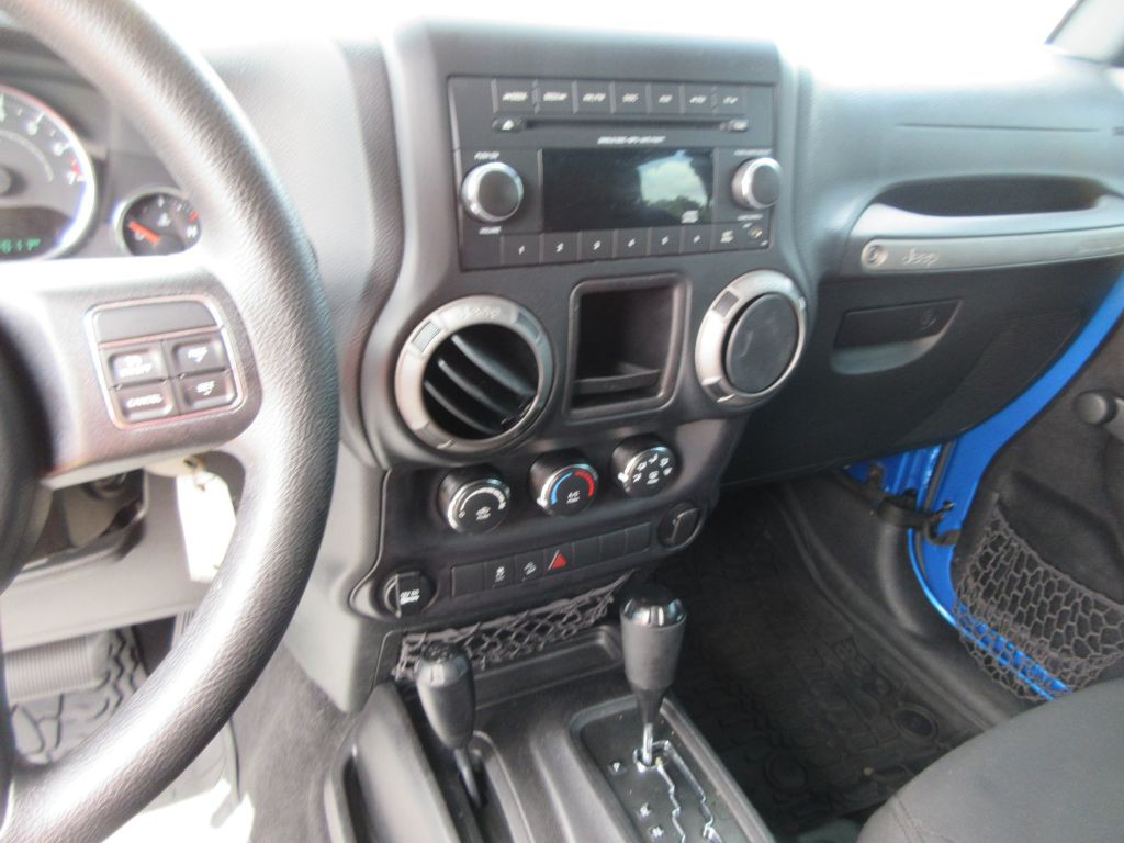 2015 Jeep Wrangler Unlimited Image 9
