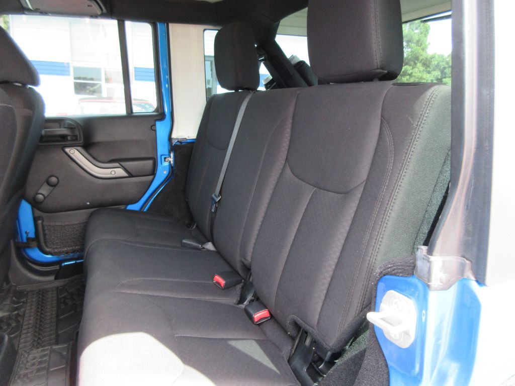 2015 Jeep Wrangler Unlimited Image 12