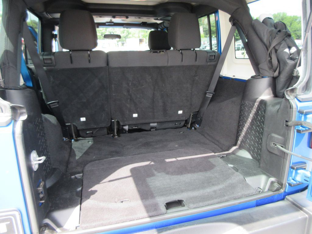 2015 Jeep Wrangler Unlimited Image 15