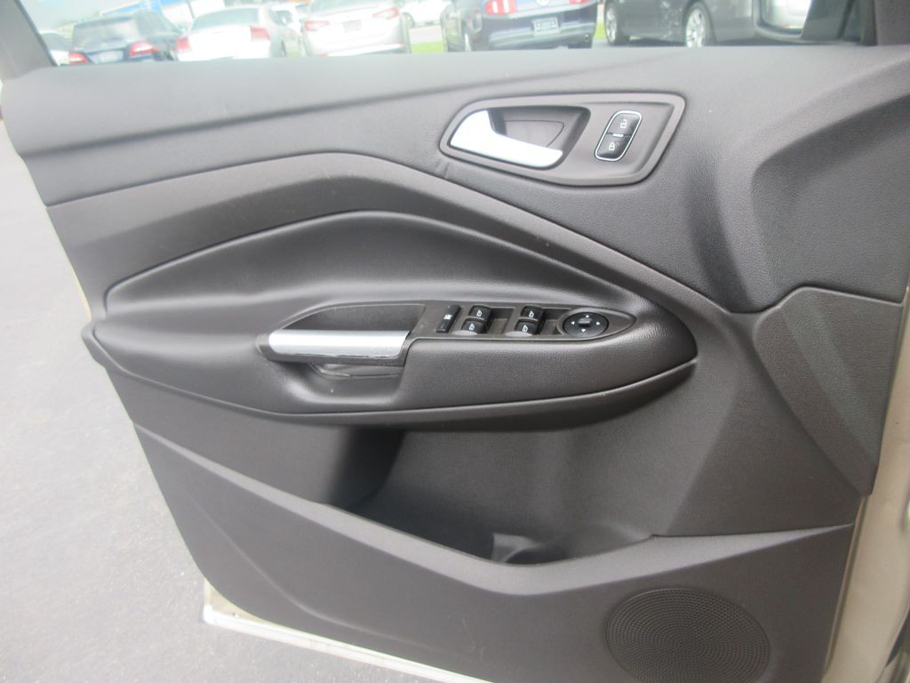 2017 Ford Escape Image 12
