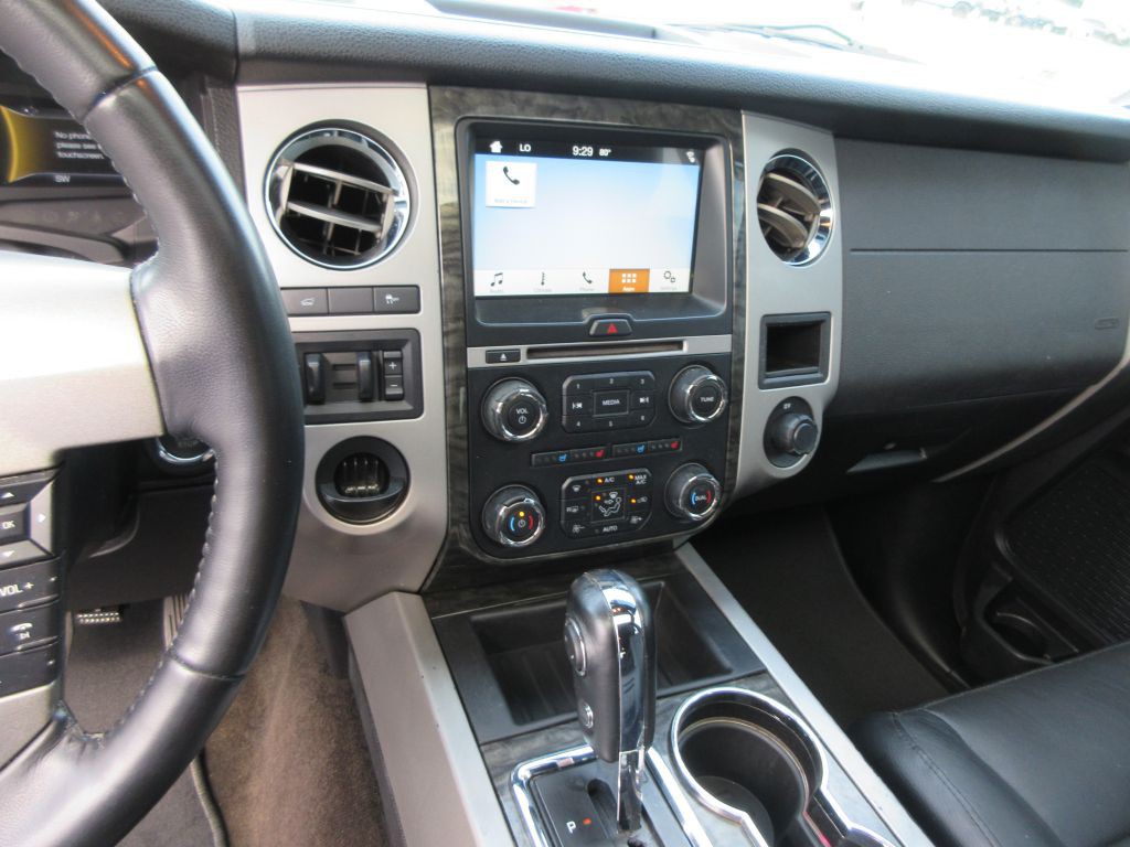 2016 Ford Expedition Image 9