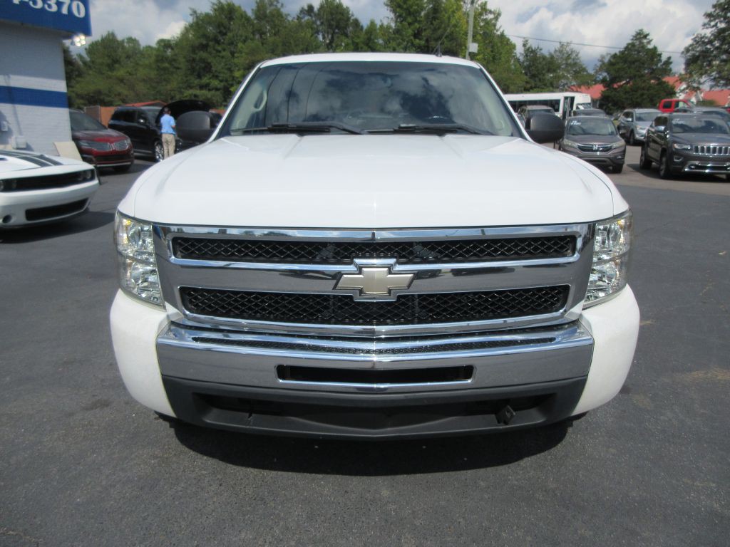 2010 Chevrolet Silverado 1500 Image 2