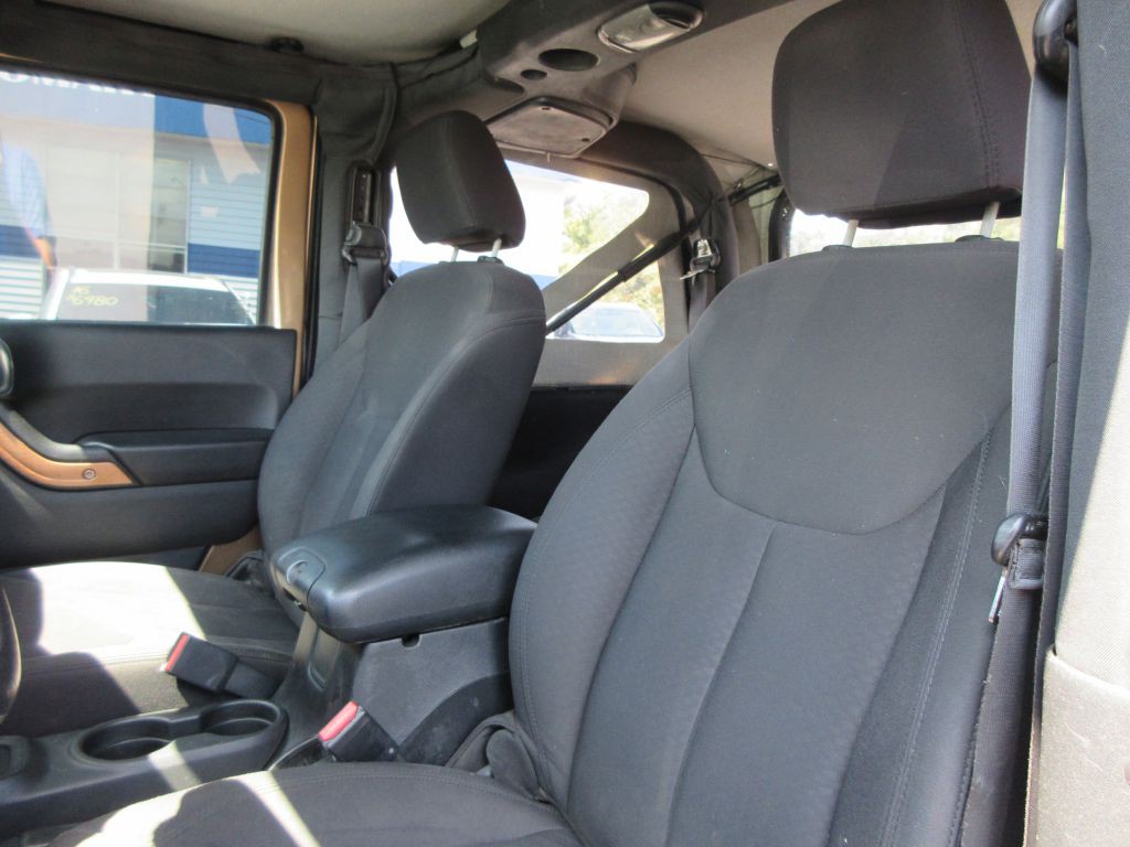 2015 Jeep Wrangler Image 11