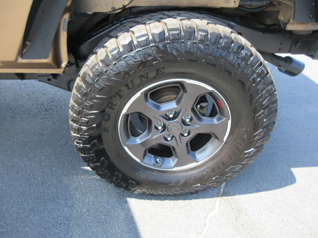 2015 Jeep Wrangler Image 14