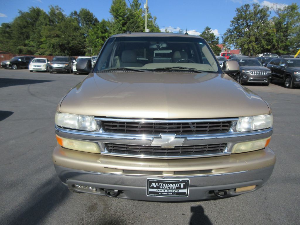 2005 Chevrolet Tahoe Image 2
