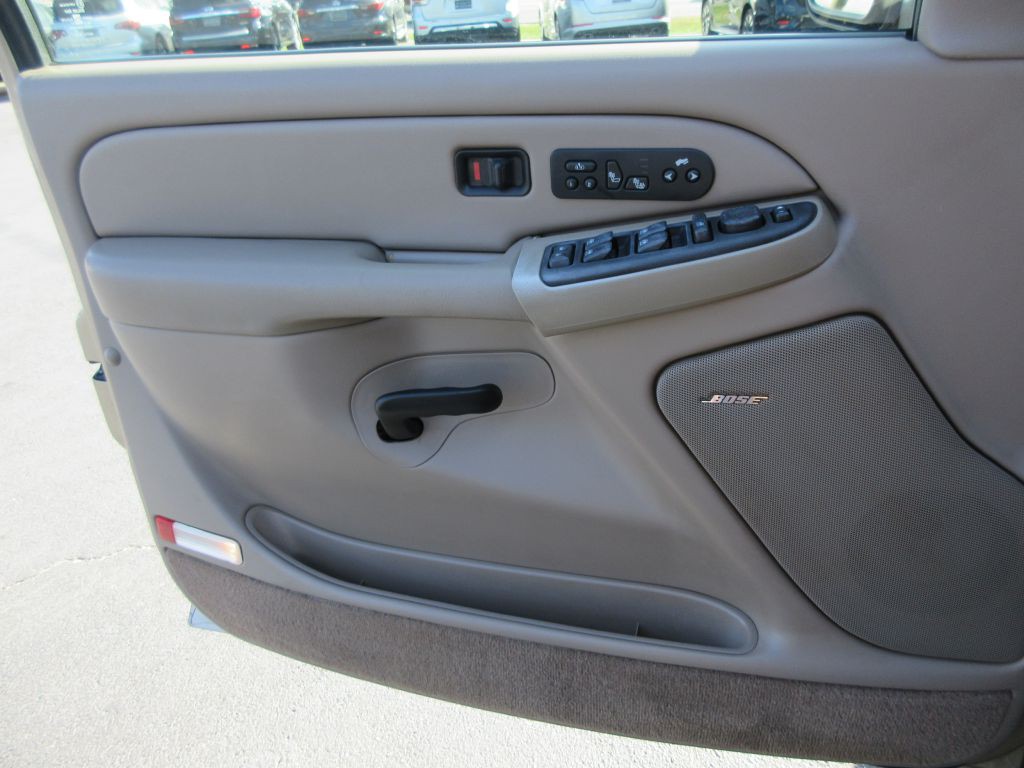 2005 Chevrolet Tahoe Image 10