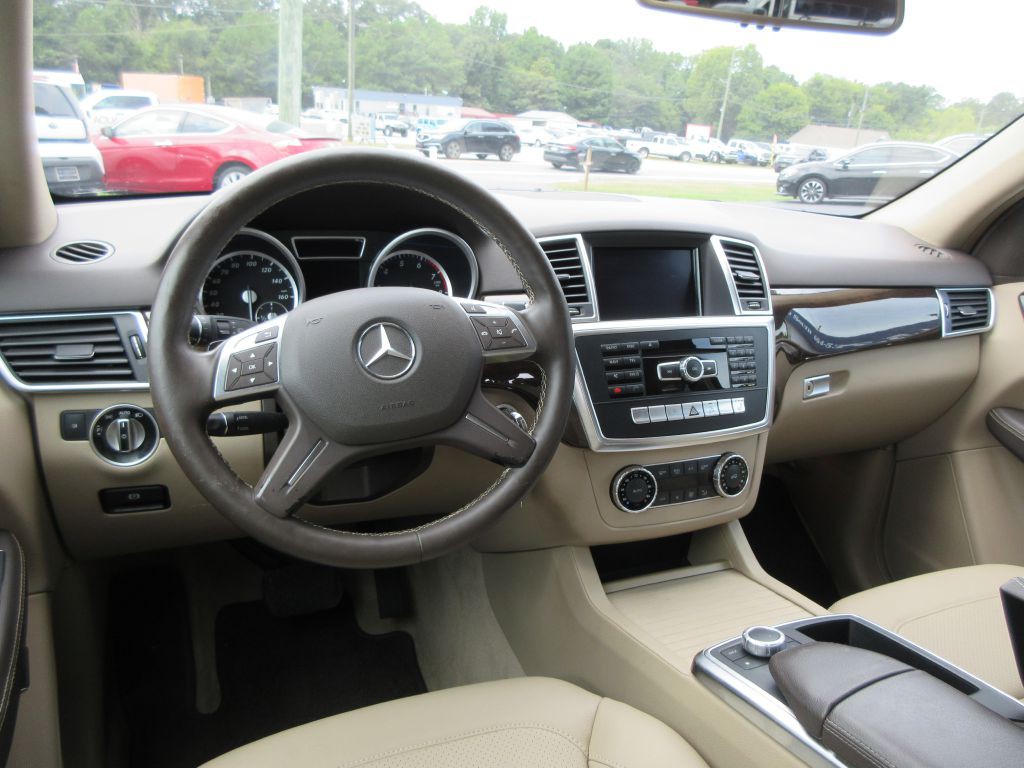 2015 Mercedes-Benz M-Class Image 7