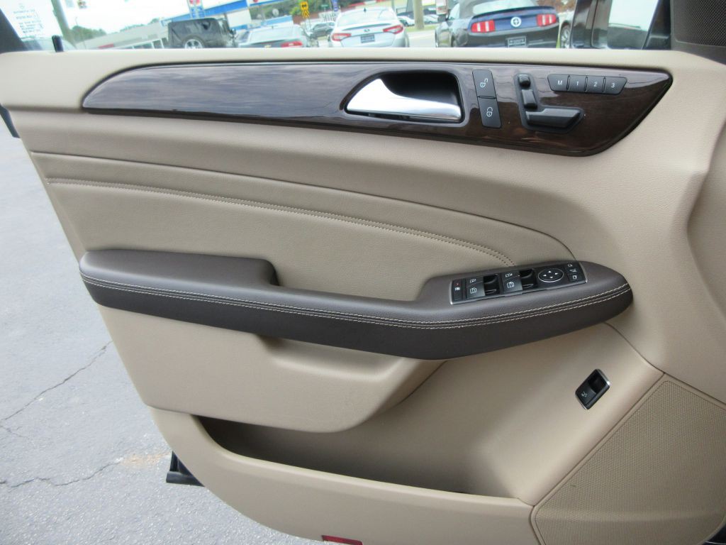 2015 Mercedes-Benz M-Class Image 10