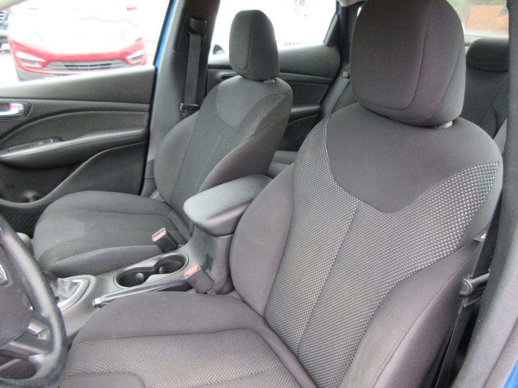 2016 Dodge Dart Image 11