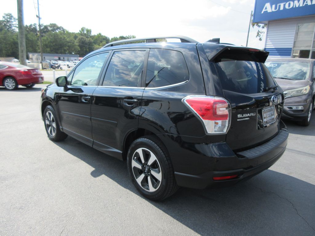 2017 Subaru Forester Image 6