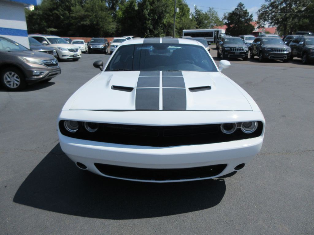 2017 Dodge Challenger Image 2