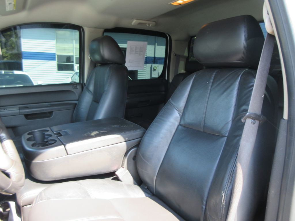 2011 Chevrolet Silverado 1500 Image 11