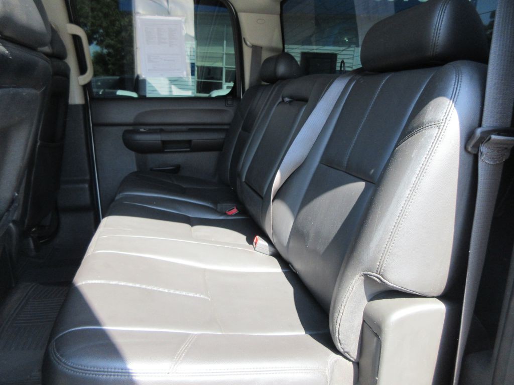 2011 Chevrolet Silverado 1500 Image 12