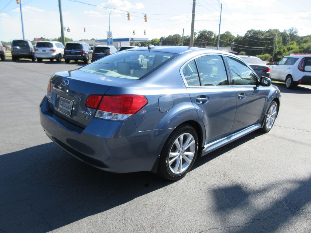 2014 Subaru Legacy Image 4