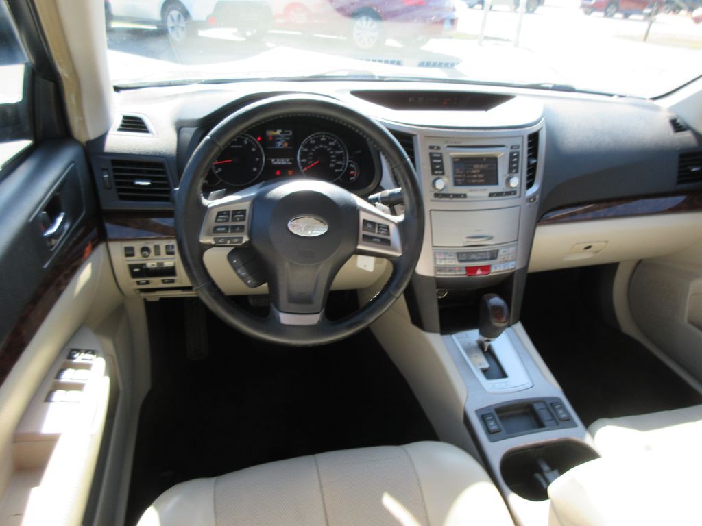 2014 Subaru Legacy Image 7
