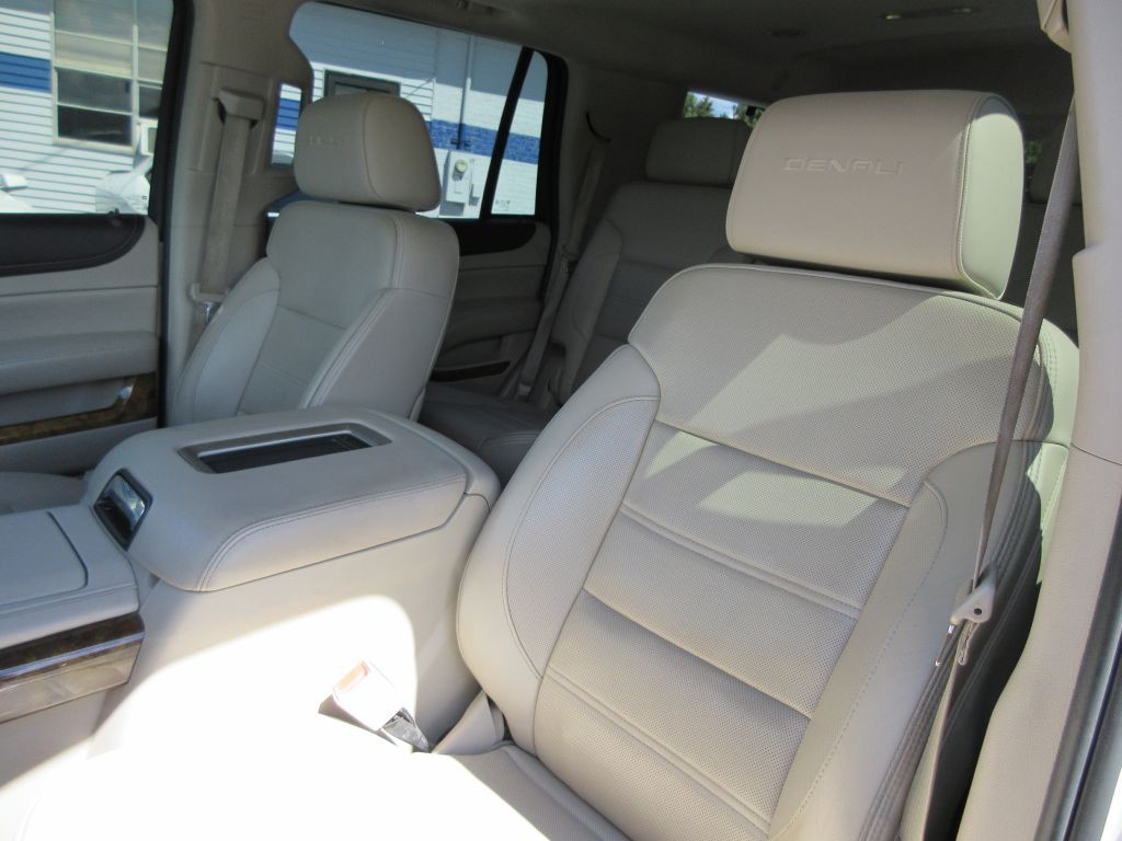 2015 GMC Yukon Image 12