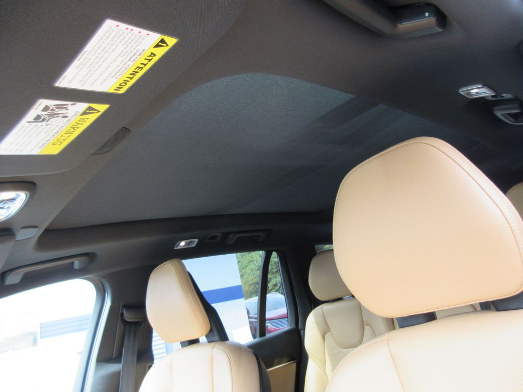 2018 Volvo XC90 Image 11