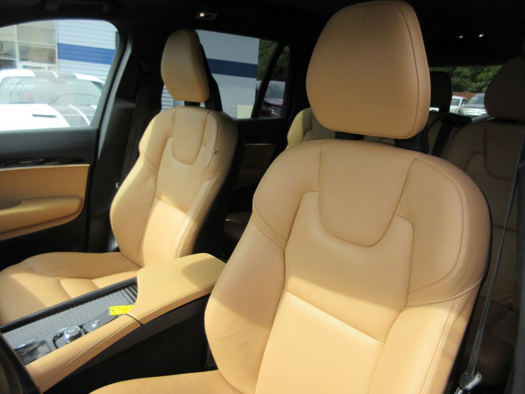 2018 Volvo XC90 Image 12