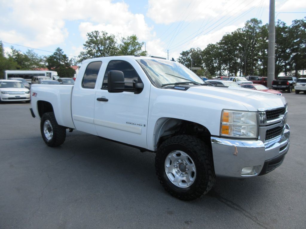 2008 Chevrolet Silverado 1500 Image 3