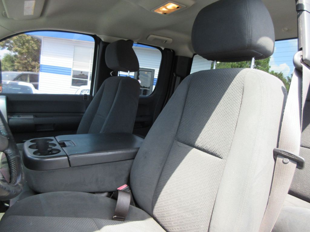 2008 Chevrolet Silverado 1500 Image 11