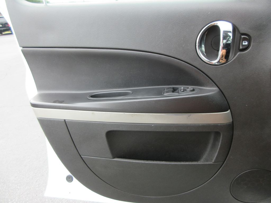 2011 Chevrolet HHR Image 10