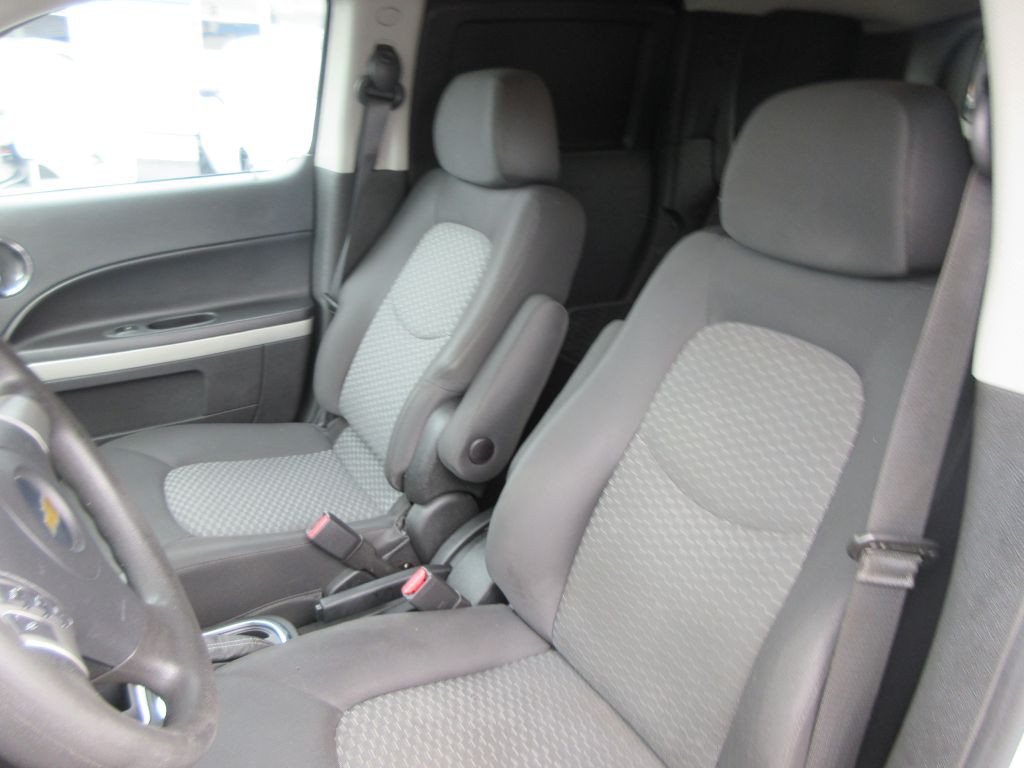 2011 Chevrolet HHR Image 11