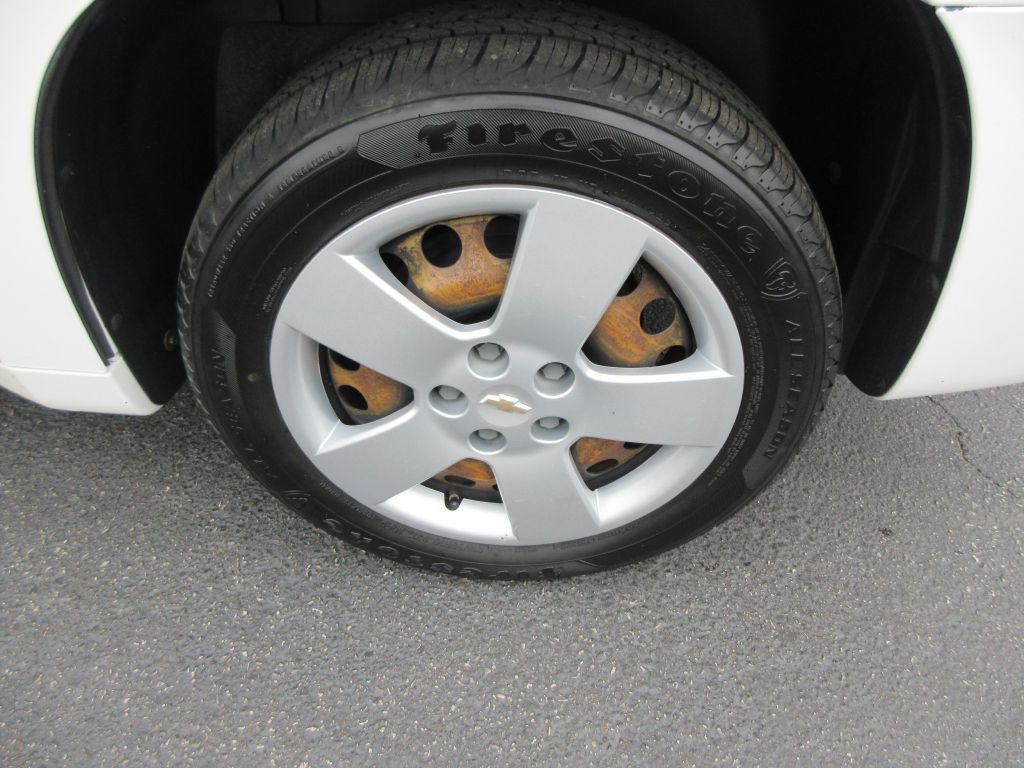 2011 Chevrolet HHR Image 13