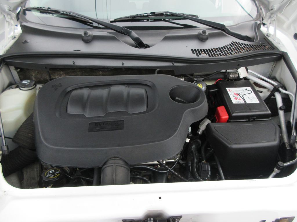 2011 Chevrolet HHR Image 16