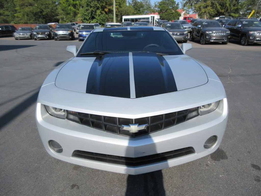 2013 Chevrolet Camaro Image 2