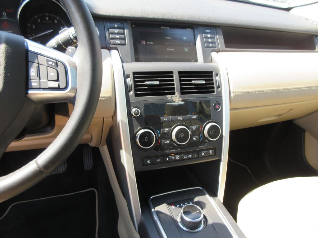 2019 Land Rover Discovery Sport Image 9