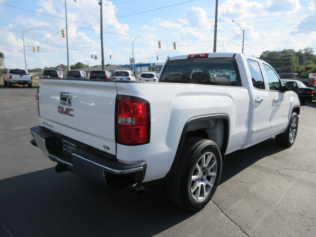 2015 GMC Sierra Image 4