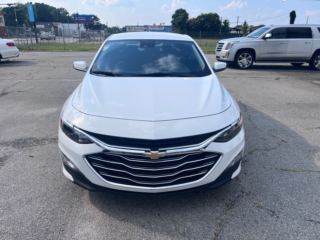 2023 Chevrolet Malibu Image 2