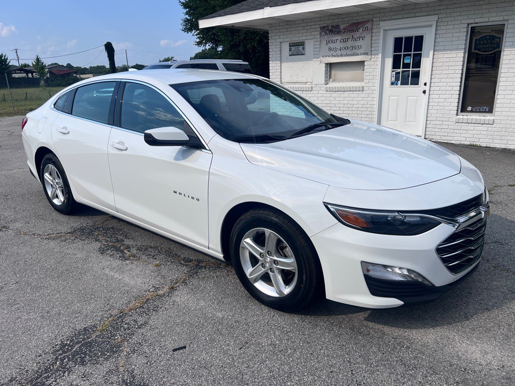 2023 Chevrolet Malibu Image 3