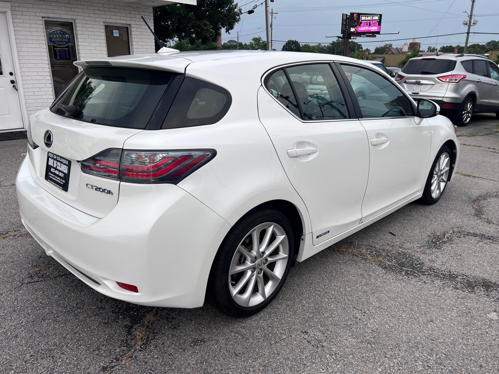 2012 Lexus CT 200h Image 5