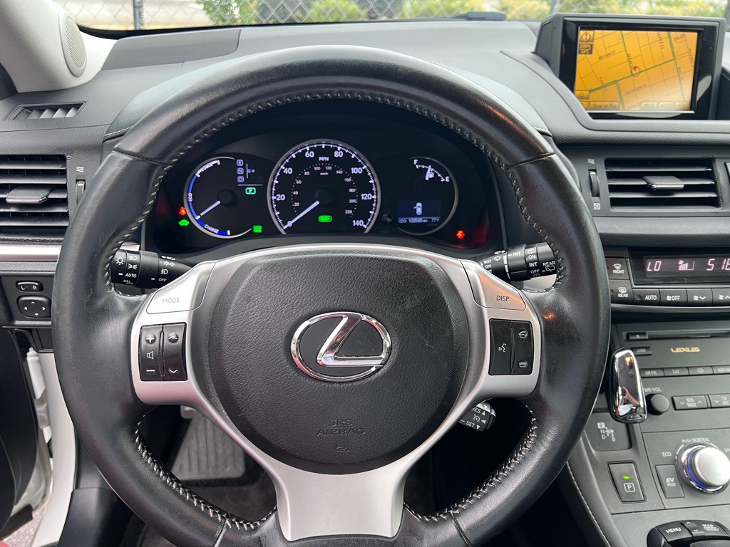 2012 Lexus CT 200h Image 17