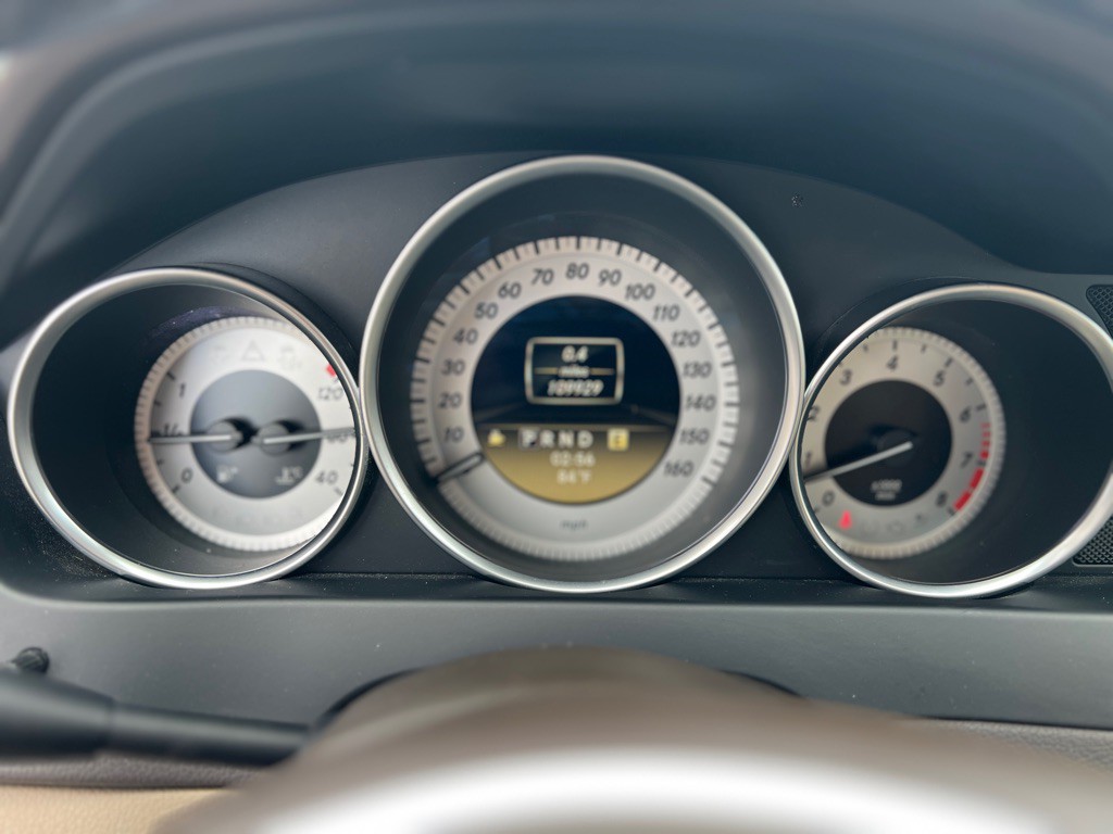 2012 Mercedes-Benz C-Class Image 9